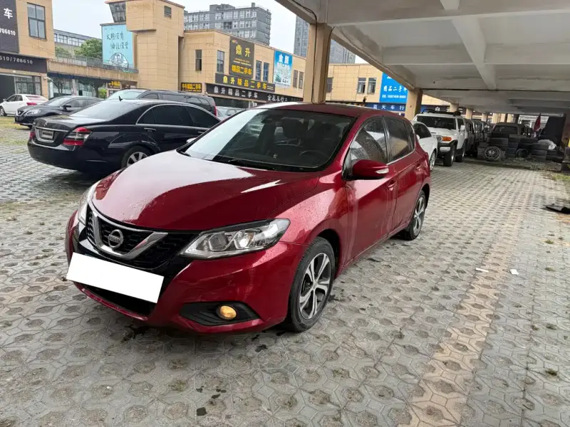 Nissan Tiida