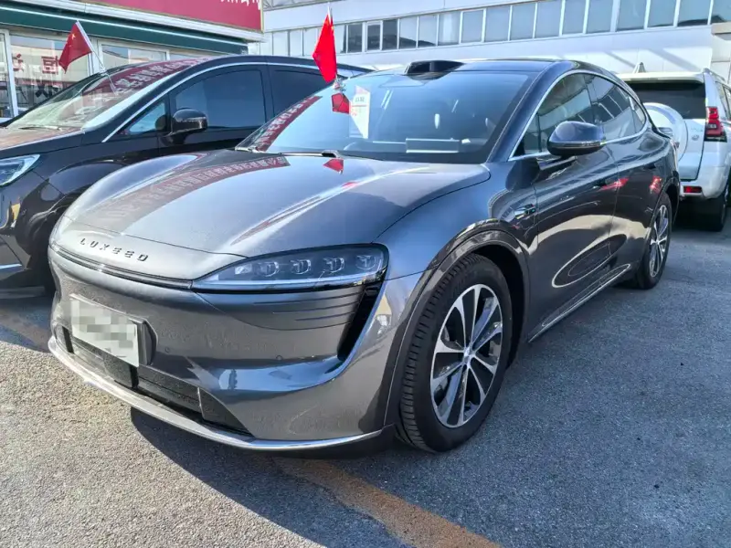 Luxeed Zhijie R7