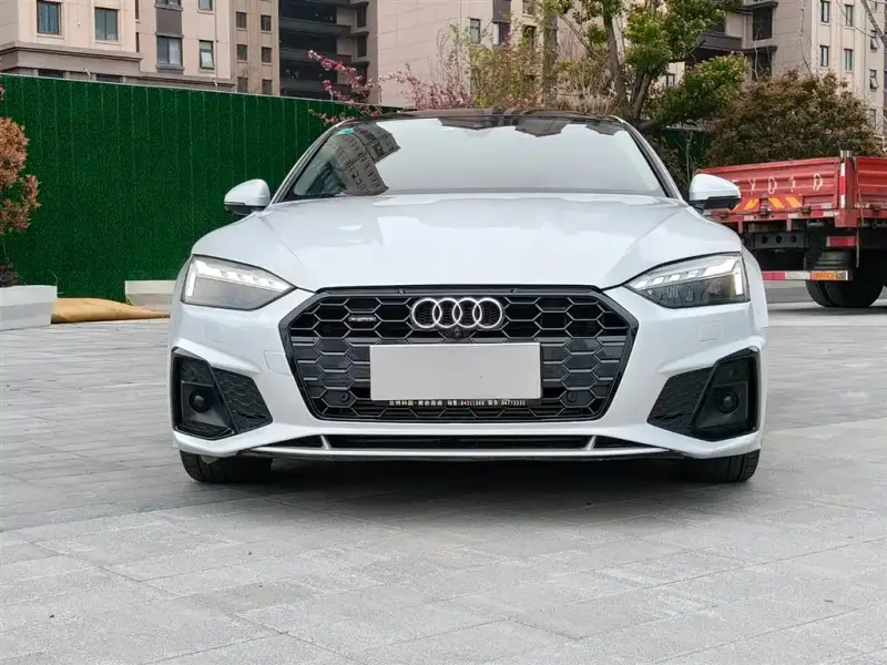 Audi A5 (Import)