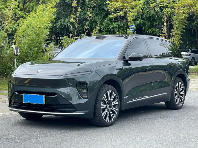 NIO ES8
