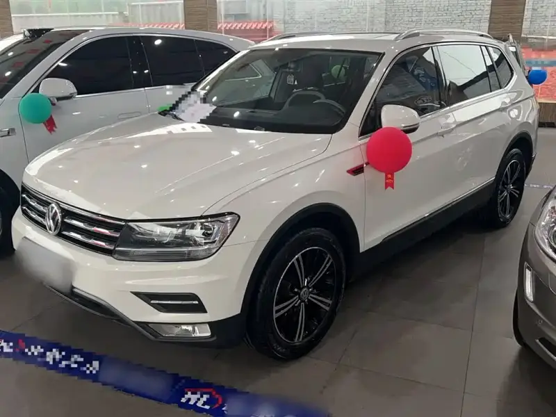 Volkswagen Tiguan L
