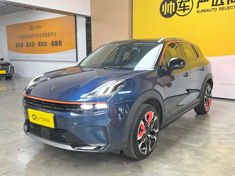 Lynk & Co 06