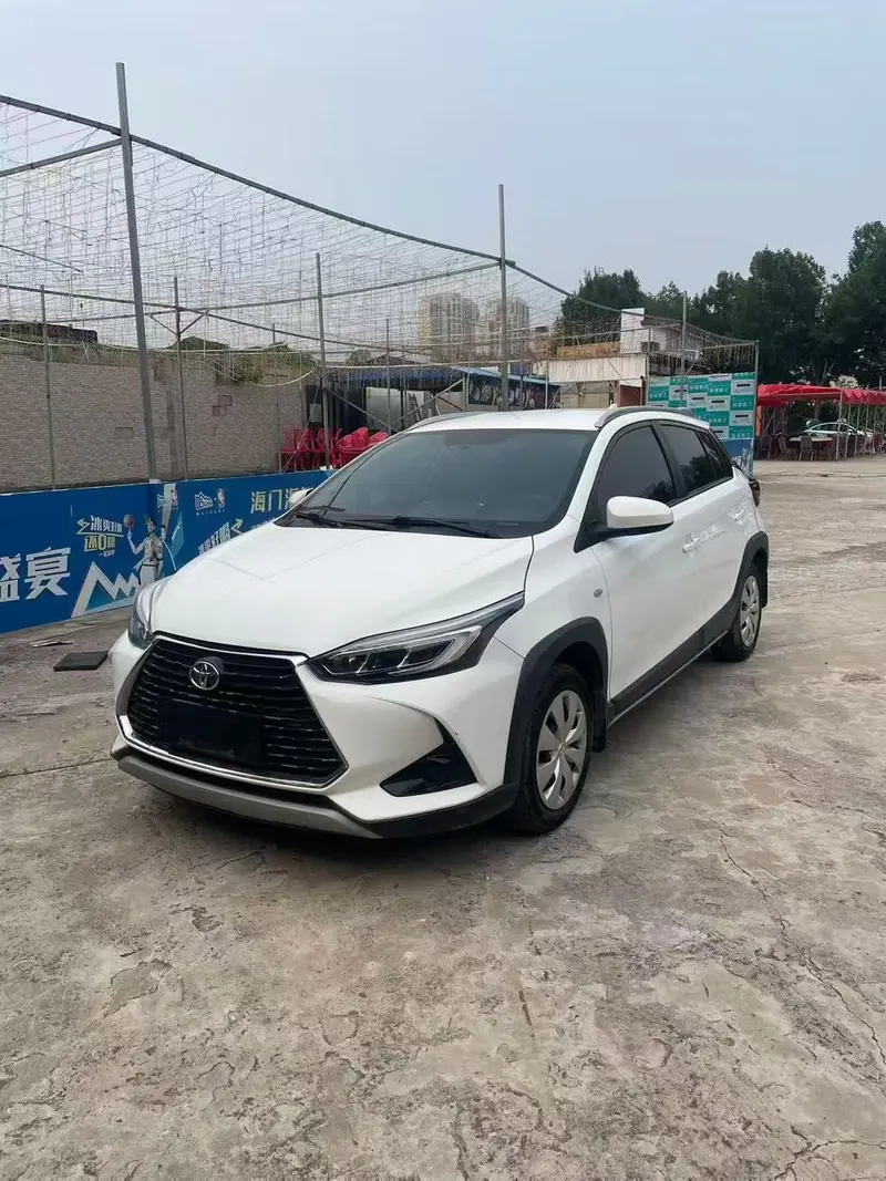 Toyota Yaris L