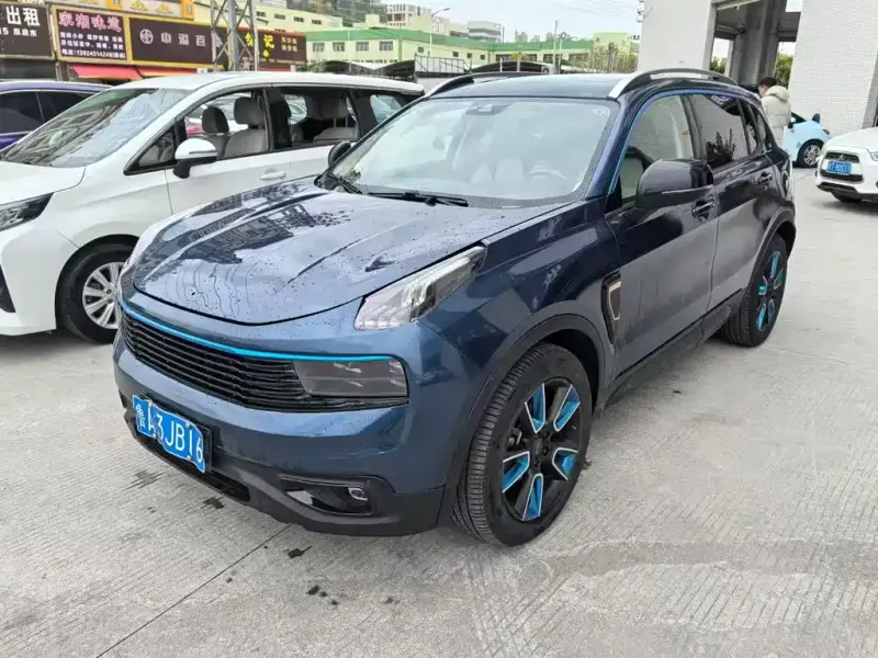 Lynk & Co 01