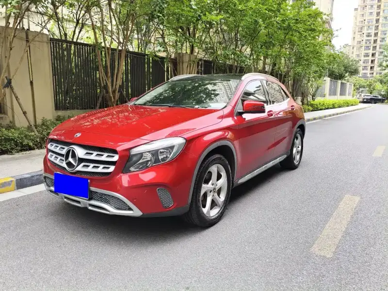 Mercedes-Benz GLA