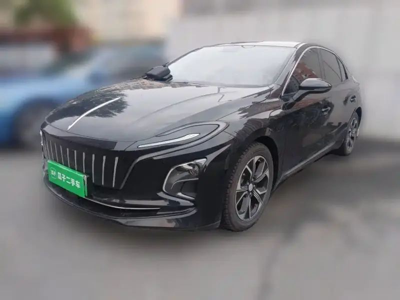 Hongqi E-QM5
