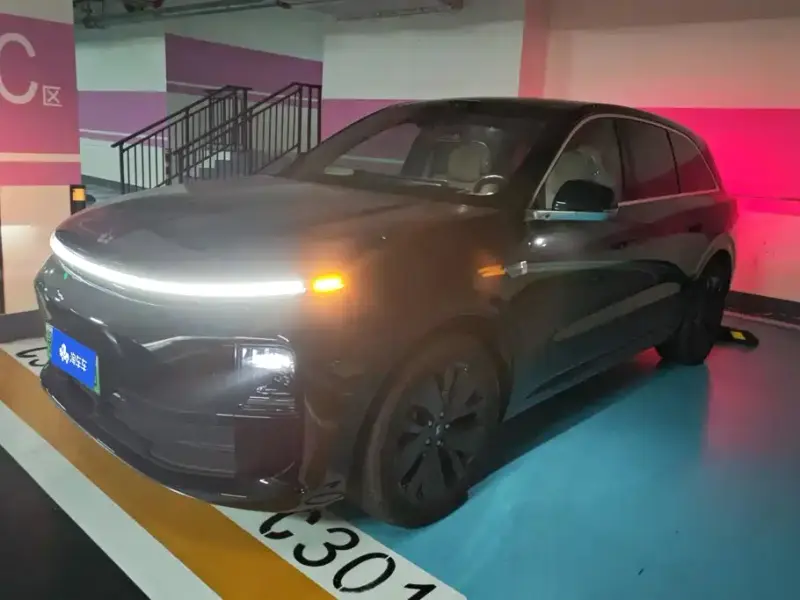 Li Auto L6