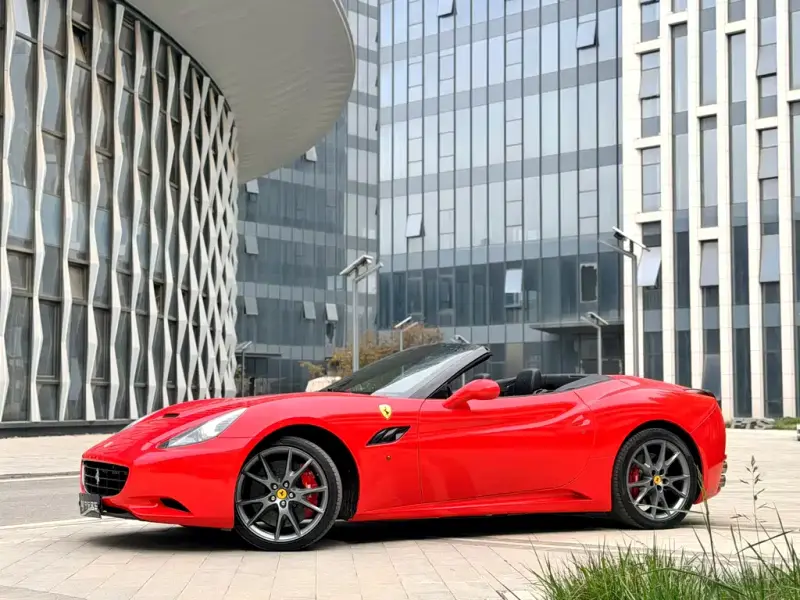 Ferrari California T