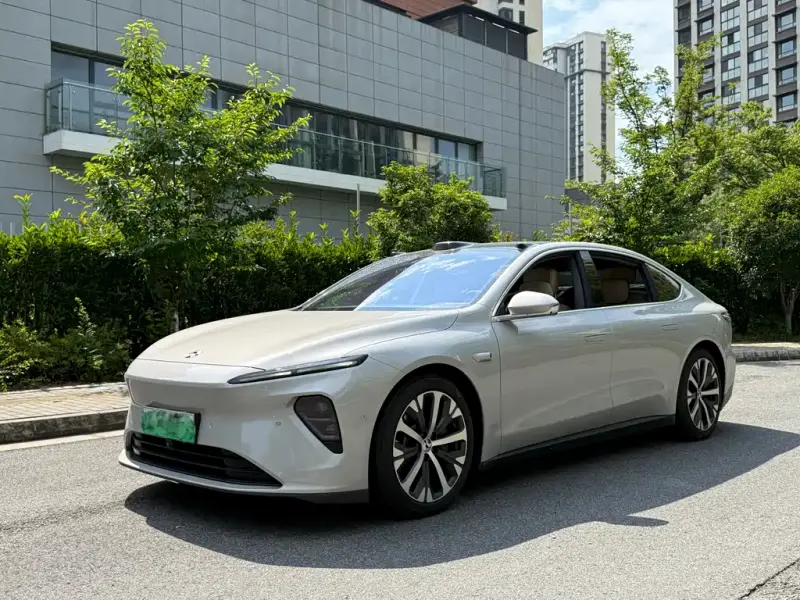 NIO ET7