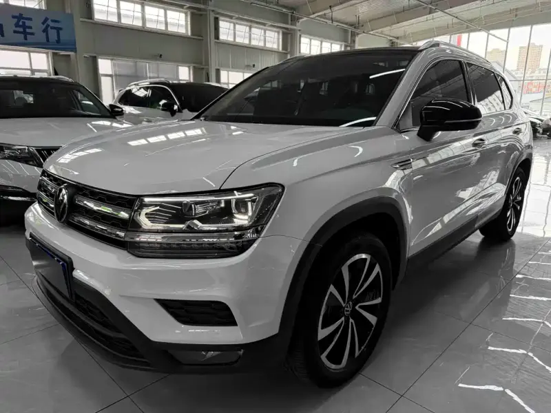 Volkswagen Tharu