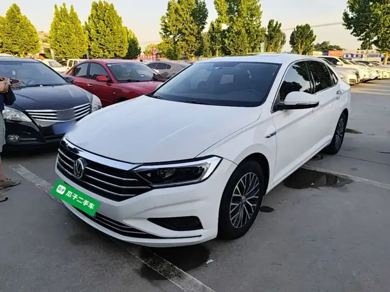 Volkswagen Sagitar