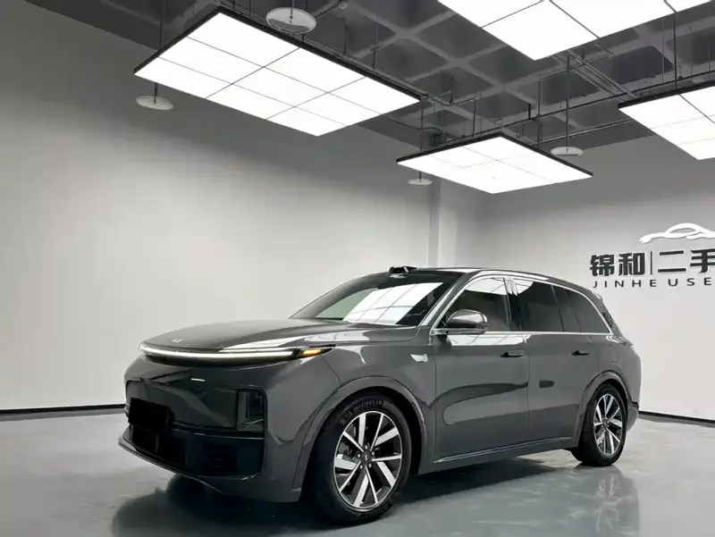 Li Auto L8