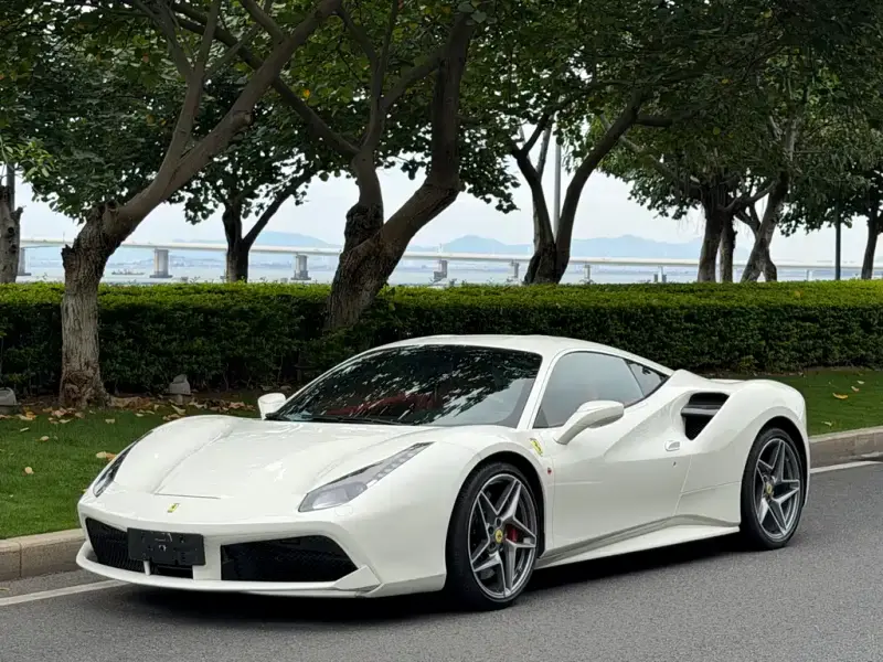 Ferrari 488