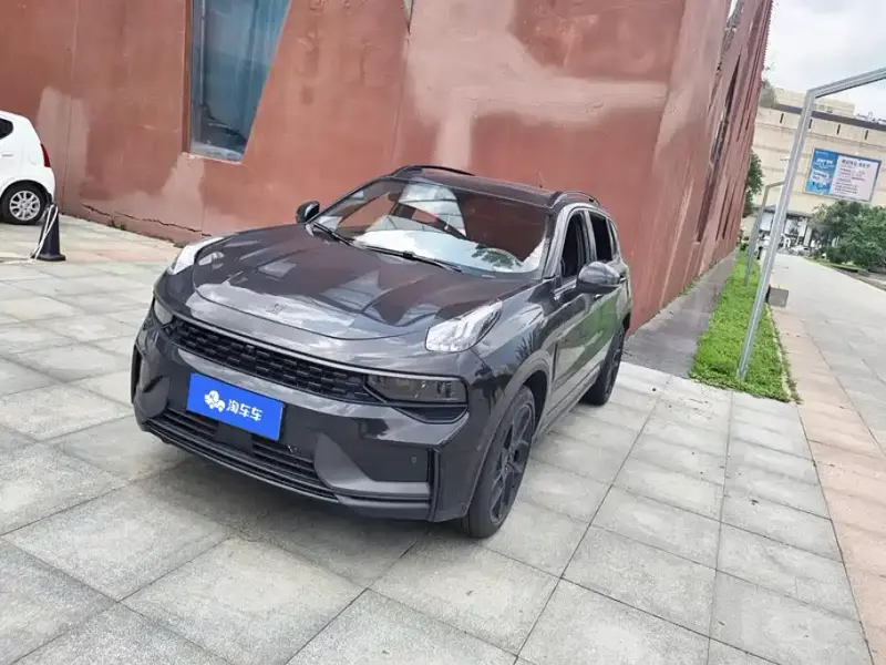 Lynk & Co 01