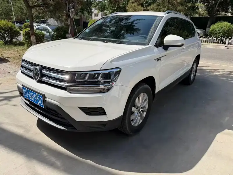 Volkswagen Tharu
