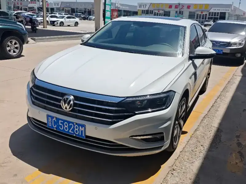 Volkswagen Sagitar