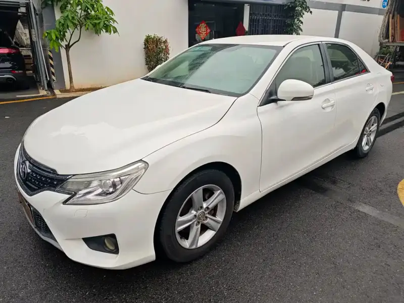 Toyota Reiz