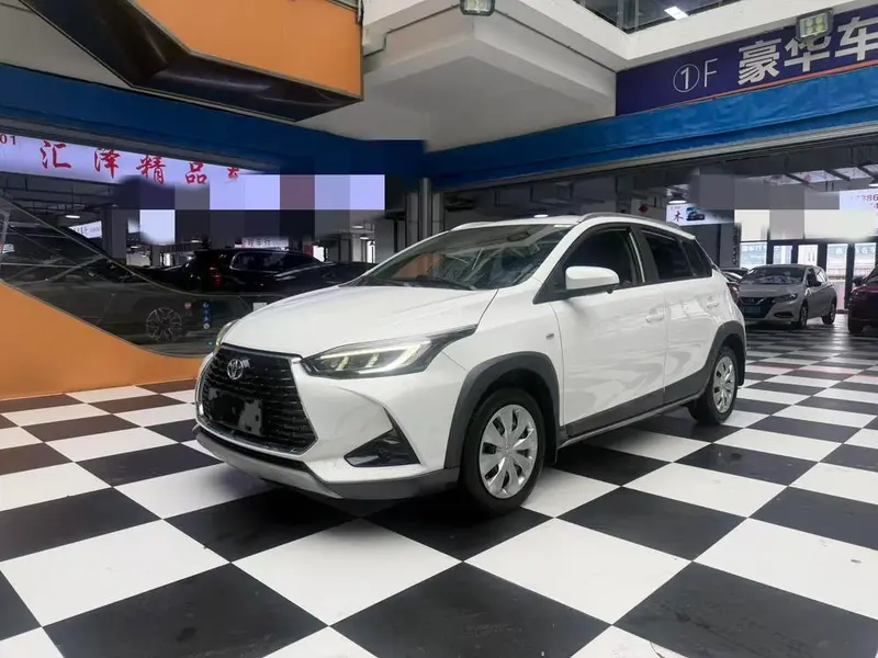 Toyota Yaris L