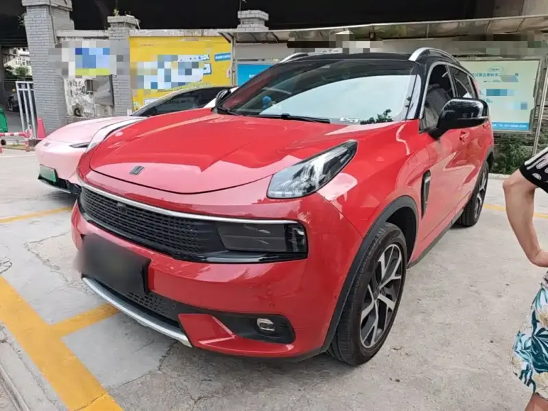 Lynk & Co 01