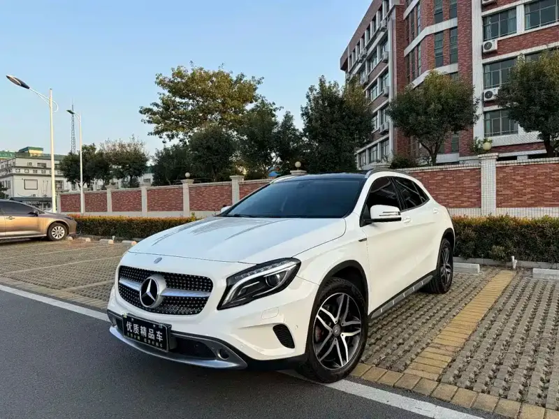 Mercedes-Benz GLA