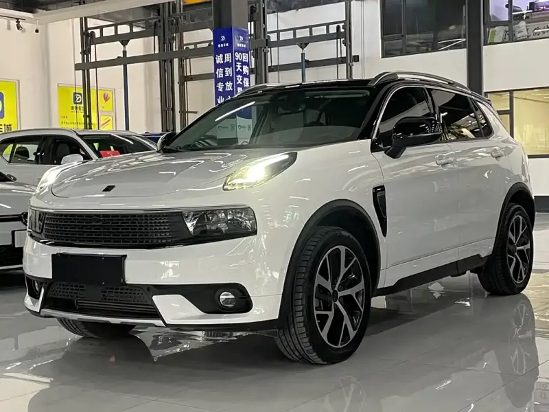 Lynk & Co 01