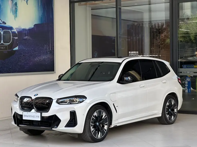 BMW iX3