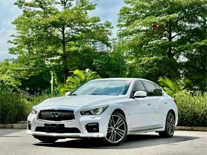 Infiniti Q50L