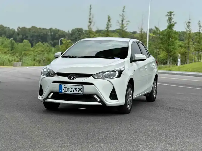 Toyota Yaris L
