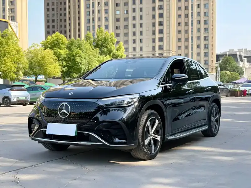 Mercedes-Benz EQE SUV
