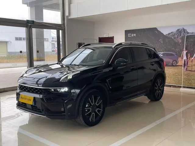 Lynk & Co 01