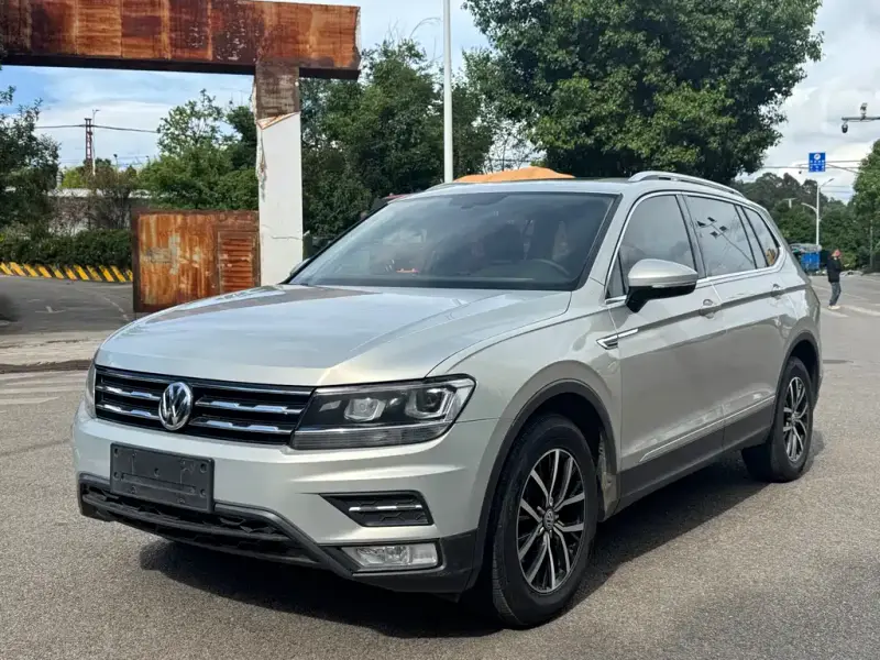 Volkswagen Tiguan L