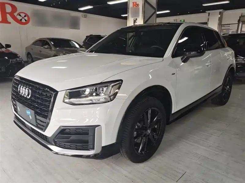 Audi Q2L