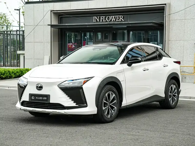 Lexus RZ