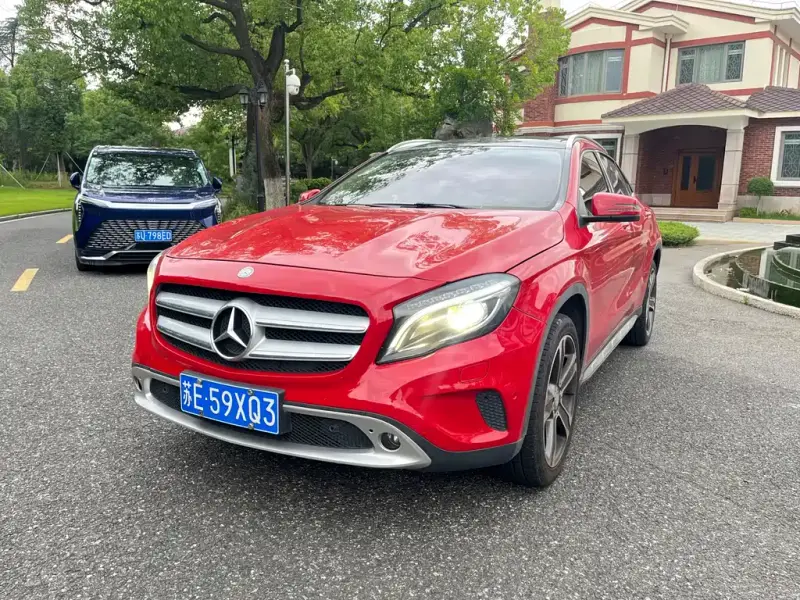 Mercedes-Benz GLA