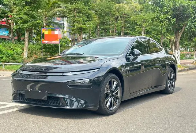 XPeng P7