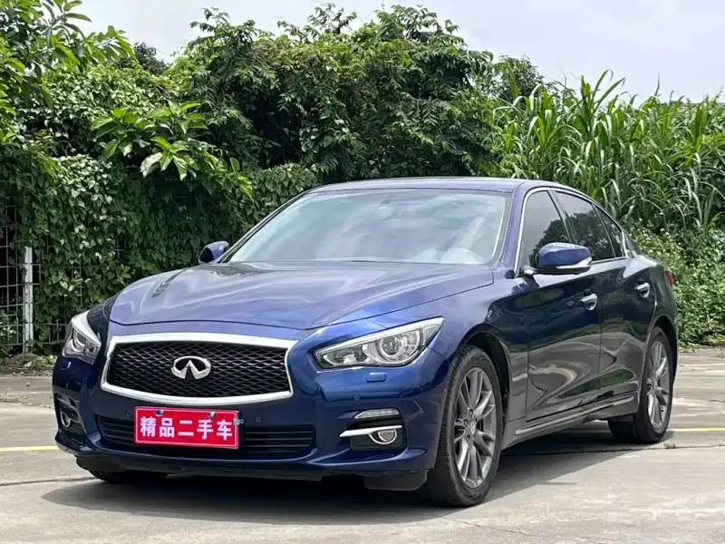 Infiniti Q50L