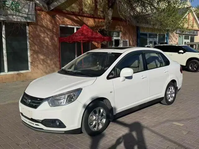 Venucia D50