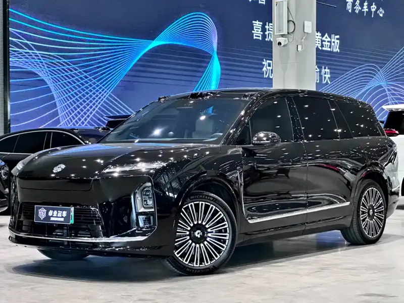 NIO ES8