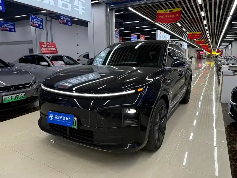 Li Auto L6