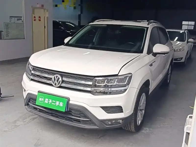 Volkswagen Tharu
