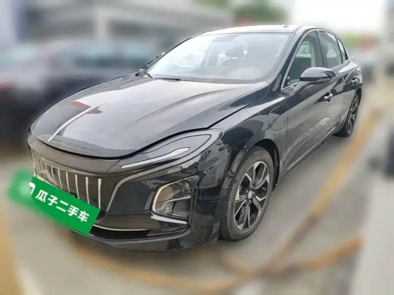 Hongqi E-QM5