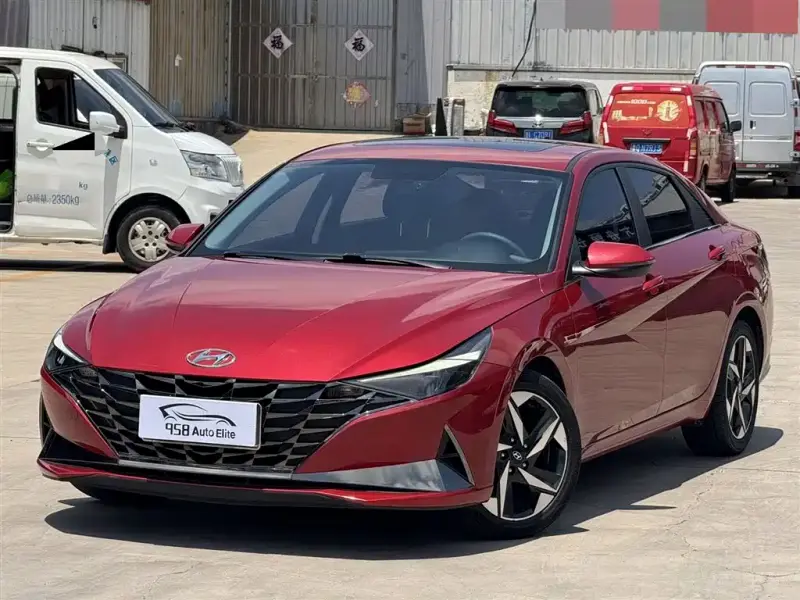 Hyundai Elantra