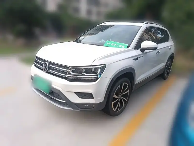 Volkswagen Tharu