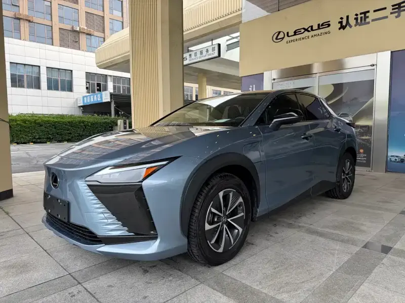 Lexus RZ