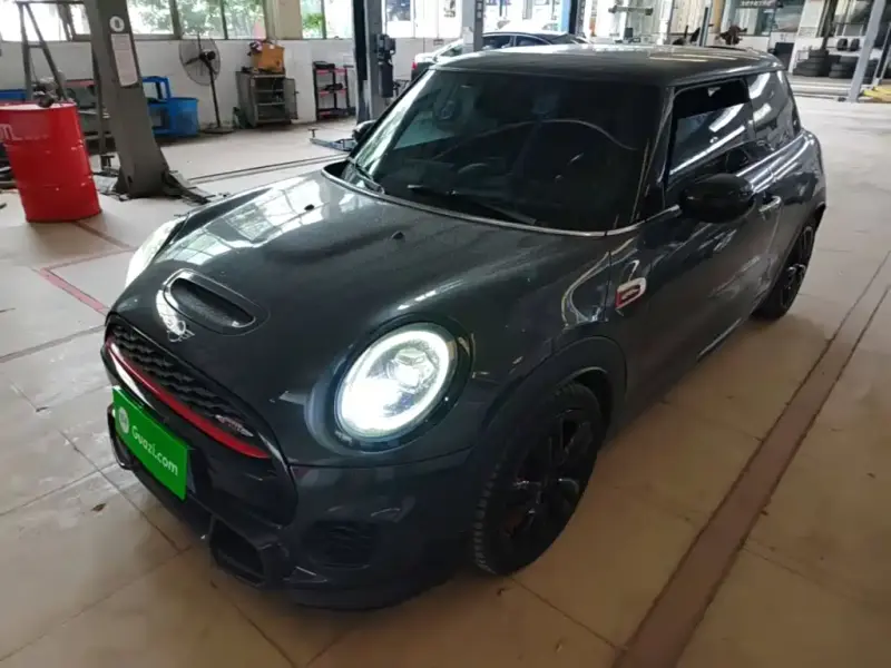 MINI JCW
