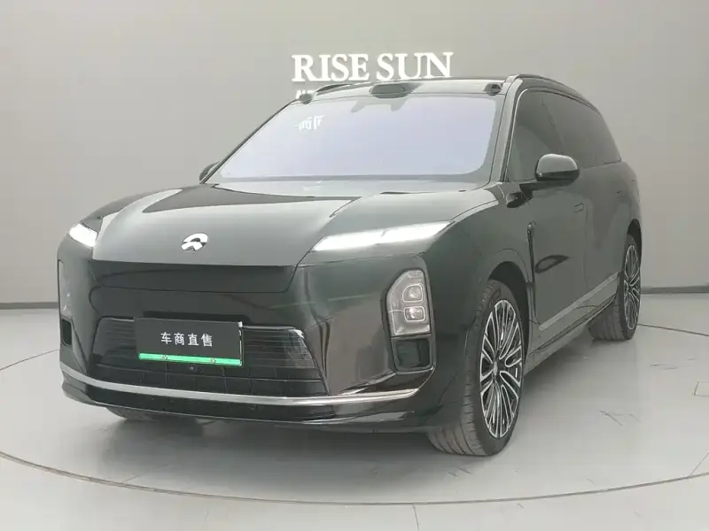 NIO ES8