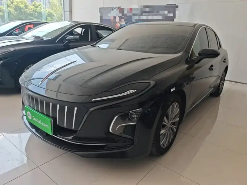 Hongqi E-QM5