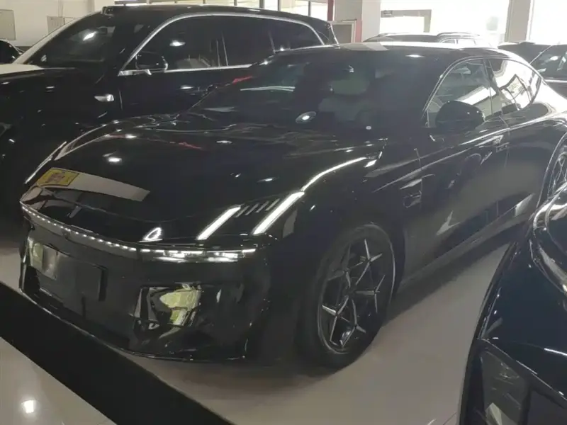 Lynk & Co Z10