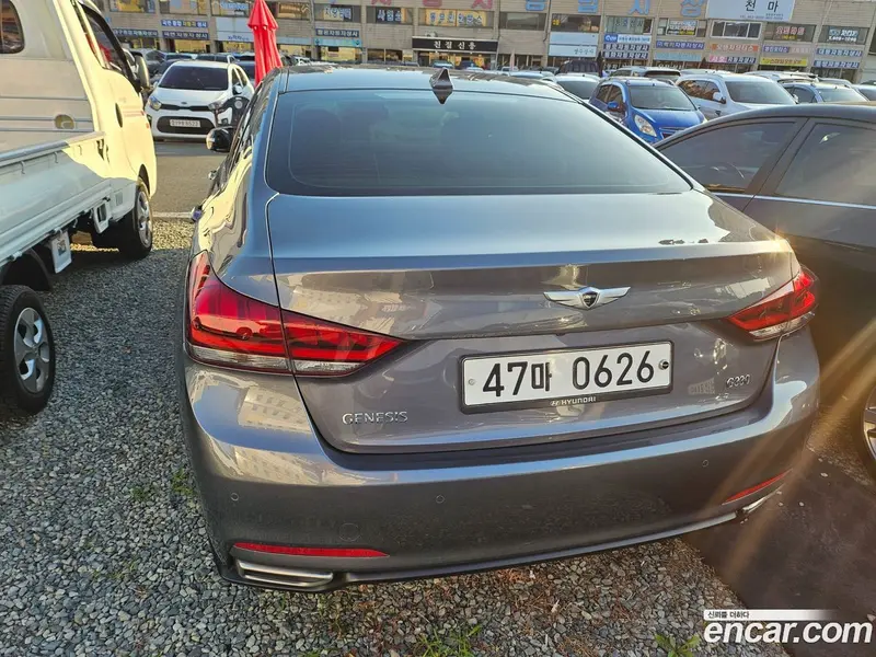 Hyundai Genesis