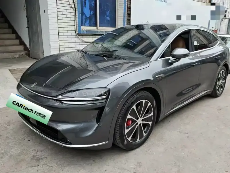Luxeed Zhijie R7